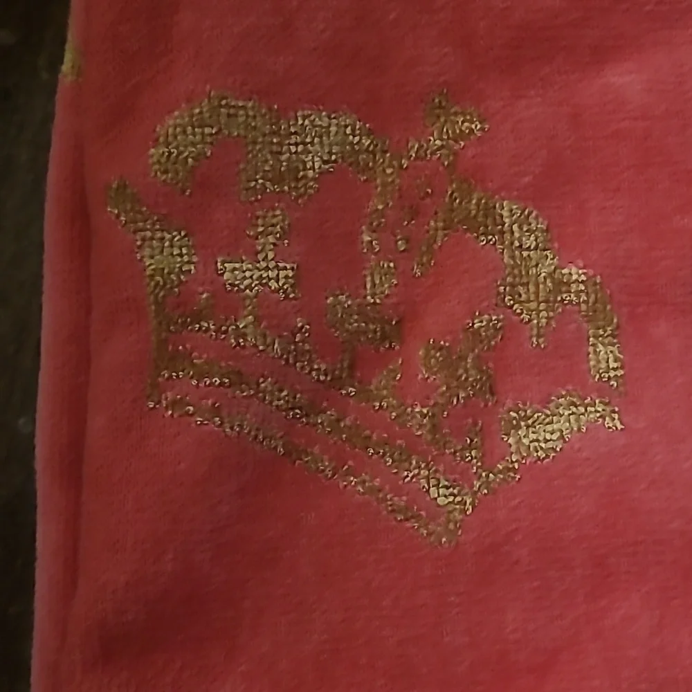 Juicy Couture Pink Towel Set with Gold Designs